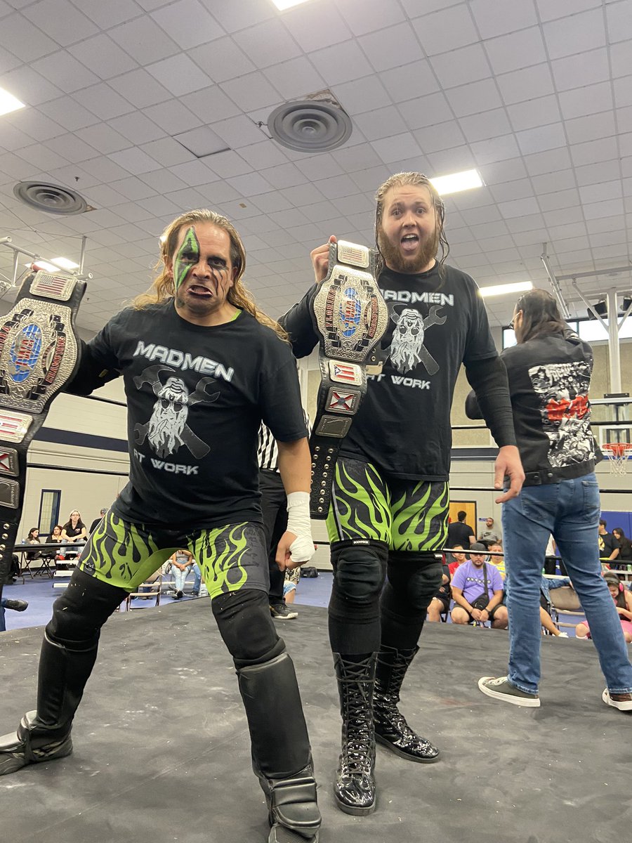 IWAFlorida's tweet photo. Nuestro campeones!!! El Leon Apolo campeón peso completo, @labravaofficial conquistó el femenino el pasado domingo, Anubis nuevo título en la compañía “Campeón del estado de la florida, tag Team están en manos de @powrestlingllc “MADMEN”#LuchaLibre #territoriodelaflorida https://t.co/9BMyQbJRKf