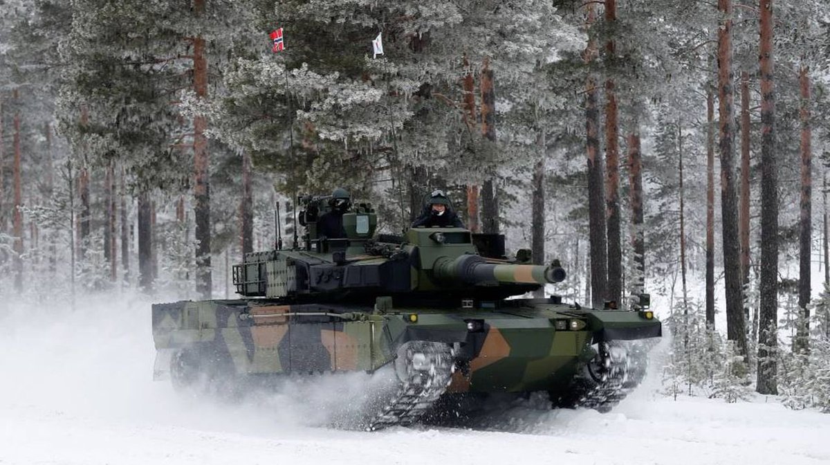 Kto by pomyślał, że hasło „K2 zimą dla Polaków” zakończy się tak nieoczekiwanym sukcesem.
#himalaizmzimowy #phz #phs #k2pl #ImpossibleIsNothing  <a href="/wolski_jaros/">Jarosław Wolski</a> <a href="/AdamTheClimber/">Adam Bielecki</a>