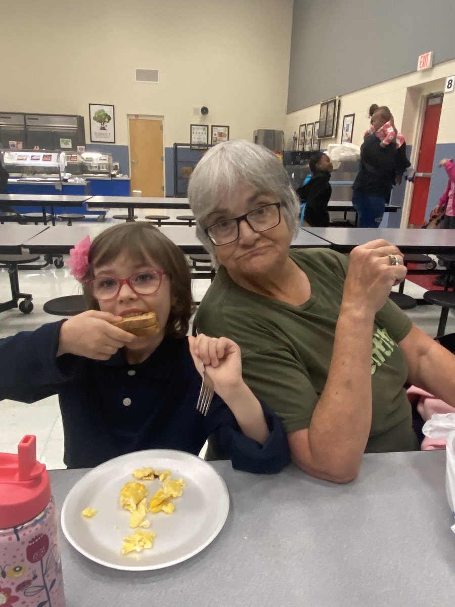 skillset_lyons's tweet photo. 🦅Taylor Stratton Elementary🍎📚                 Muffins For Moms was a amazing this morning,we loved seeing all of the moms and grandmas with the children this morning,what a joy. 
We love our Students and appreciate our Stratton Families.@drjoimitchell @DrNatalynGibbs https://t.co/KPN2oNMGQo