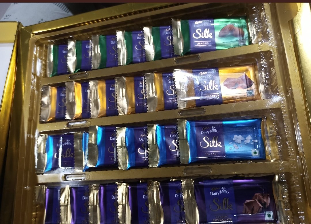 iamarchis16's tweet photo. Which batsman's batting is as silky as diary milk silk? #diarymilk #CricketTwitter #T20WorldCup https://t.co/NaWUhA7gyt