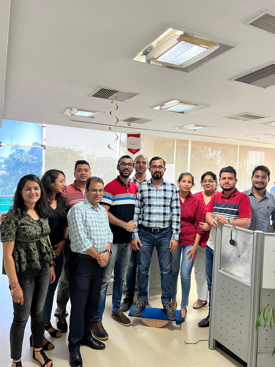KamnaSinghThak1's tweet photo. All work no play makes Jack a dull boy - at @smartDataIncLtd we encourage activities in between work to keep the balance between mind and body.
Fuel your mind, body and spirit with fun activities at work
#RightTechnique #WorkPlayLearn https://t.co/hLLI758KNB