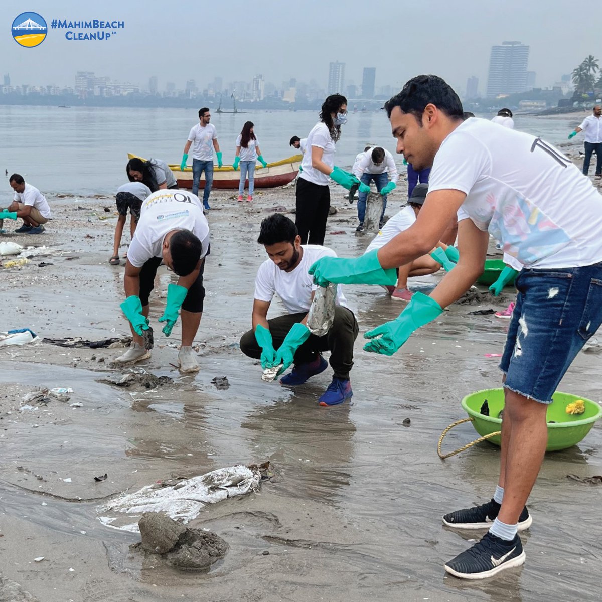 mahimbeach's tweet photo. Week 241: Saturday cleanup with employees of a large FMCG company. Heartening to see everyone’s efforts. Hope all FMCG companies adopt sustainable packaging solutions &amp; take responsibility to reduce the impact of plastic packaging. Plastic from cleanup sent for recycling by NEPRA https://t.co/D1UEV474CP