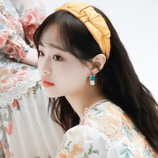 caramelreveries's tweet photo. new layout because it's #CaraDay !! 🥺🤍 #NewProfilePic https://t.co/LcEAZh5PgA