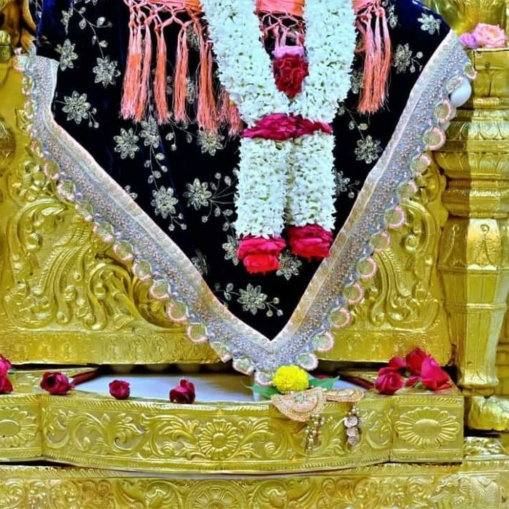 DATTASAITEMPLE's tweet photo. Shirdi Kakad Harathi Darshan(20.10.22) Thursday...
షిర్డీ కాకడ హారతి దర్శన్
(20.10.22)గురువారం.....
#saibabaofshirdi
#shirdi #shirdisaibaba #shirdisai #shirdidarshan #shirdisaibabatemple #shirdibaba @DATTASAITEMPLE @SSSTShirdi #Twitter #saibabaphotos https://t.co/5lPEis5HLw