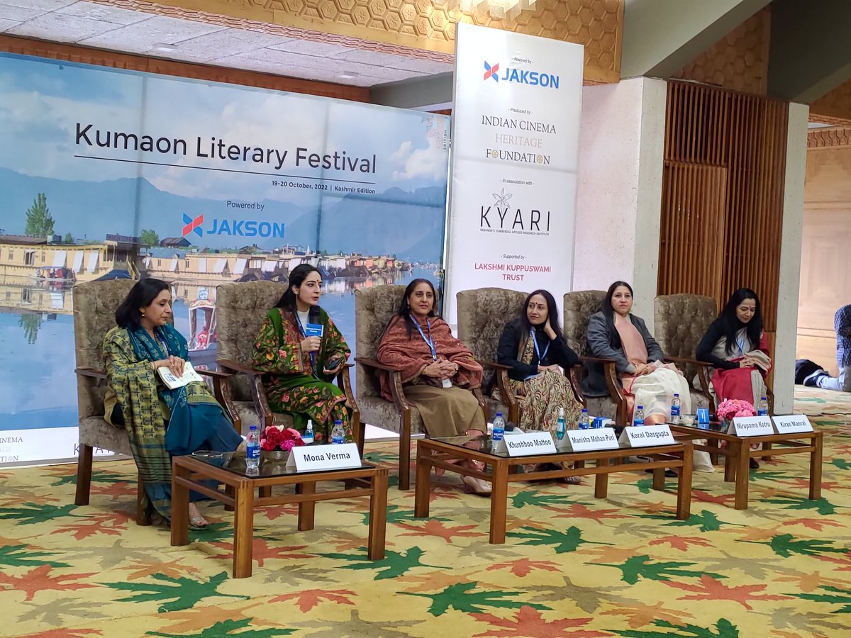 A powerful session on women empowerment with pioneers in the field of writing, civil services, aviation and media! Featuring @KiranManral @KoralDasgupta @MattLaemon #ManishaPuri #MonaVerma @KumaonLitFest #KumaonLitFest