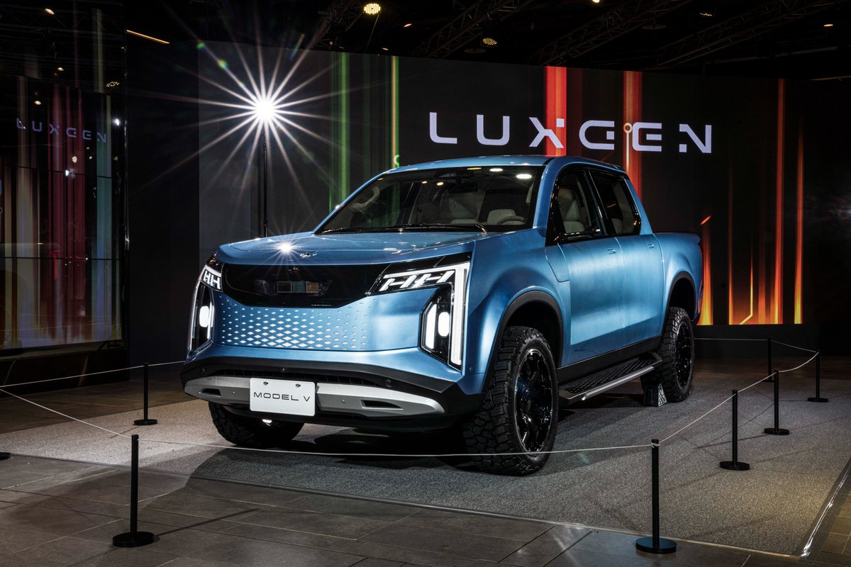HonHai_Foxconn's tweet photo. We are pleased to be invited by LUXGEN to showcase the latest works of our open EV platform. Concept prototype EVs MODEL B & MODEL V are at Taipei’s SYNTREND Creative Park to meet the public!
#EV #MODELB #MODELV #HonHaiTechnologyGroup https://t.co/E5MgcRXJJs