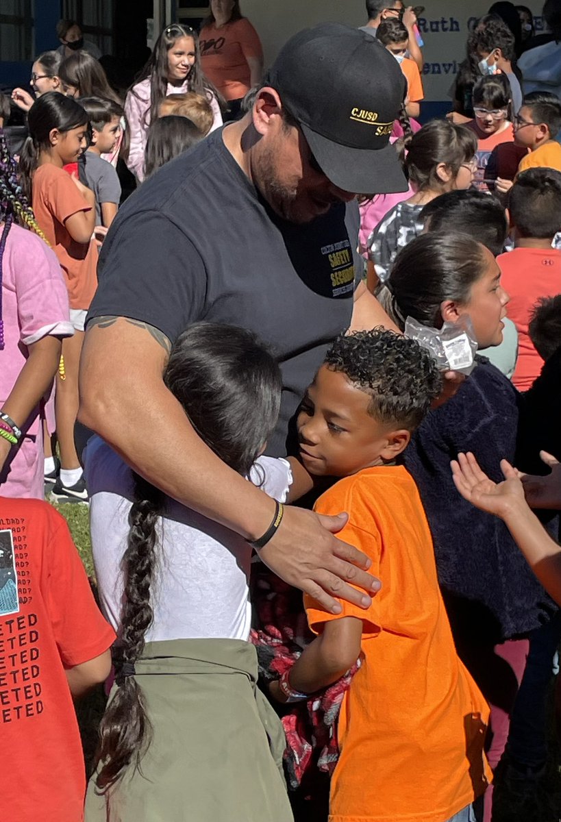 CJUSDSafety's tweet photo. #Grateful for the memories created in celebrating #UnityDay22 today. @CJUSDSafety supervisors @MrFrankie04 and S. Campa had a blast connecting with #students in today’s #KindnessBus Tour. #BullyingPrevention #CJUSDCares #CJUSD #cjusdS3 https://t.co/xhUlN6a3Ah