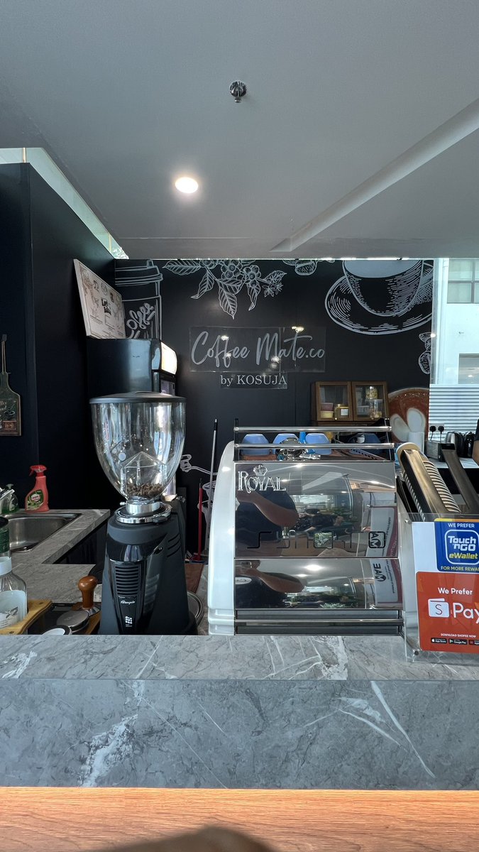 AcabAB's tweet photo. Good news! WE’RE HIRING! Coffee Mate .co kiosk. Located at Majlis Bandaraya Subang Jaya (MBSJ) level 1 (lobby). Working hours depends on what positions. All sort of race (boys &amp; girls) are welcome to apply here!

Looking for :
- Full time (Barista)
- Part time (Barista/Helper) https://t.co/bnHPo5K3vl