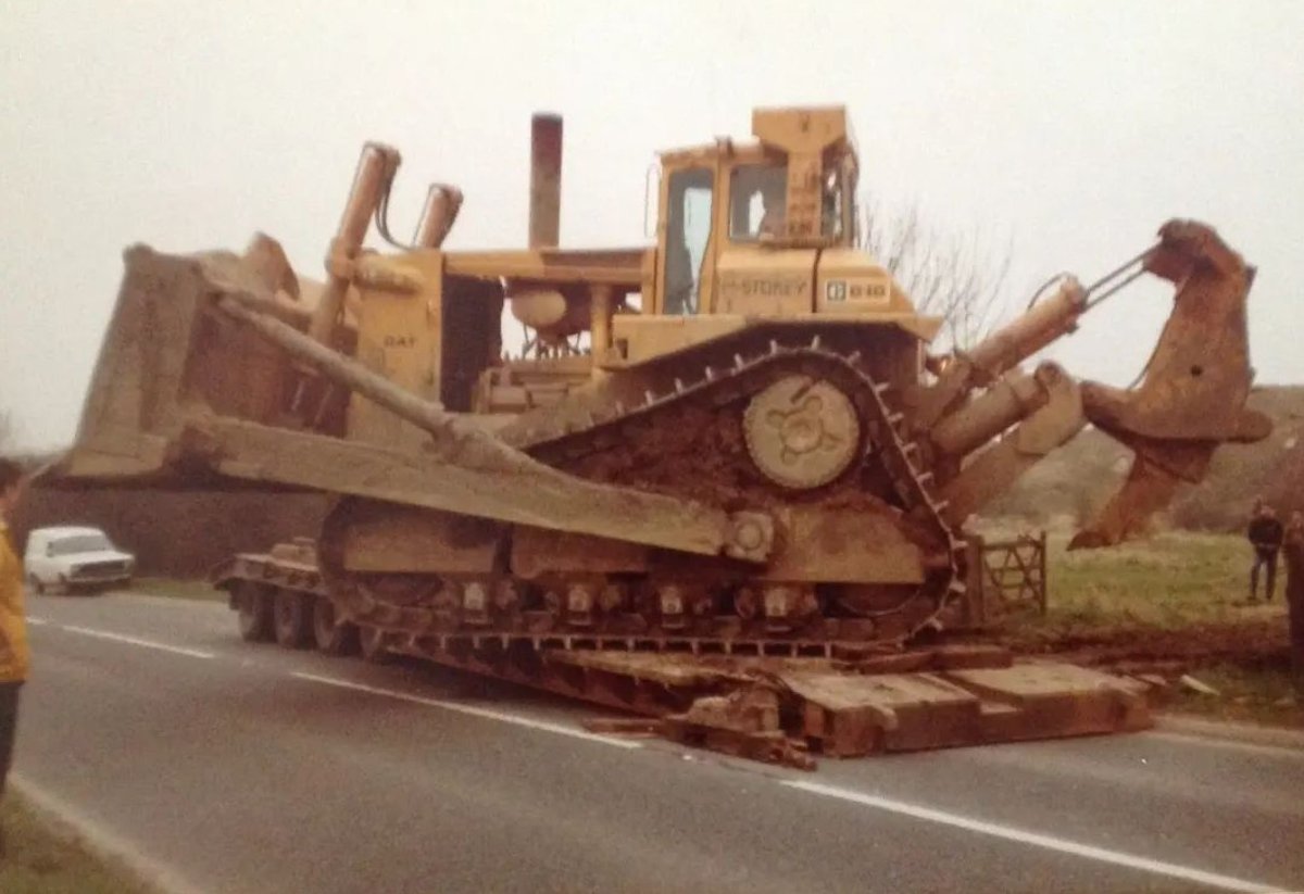 This #ThrowbackThursday, we are taking it back to the 1980s in Corby, UK. 

This photo was taken during the transportation of one of <a href="/Stokeyplant/">Stokey Plant Hire</a> D10s.

#TogetherForGenerations #FinningUKIreland #1980 #D10 #Caterpillar
