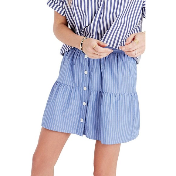 Monaco228's tweet photo. So good I had to share! Check out all the items I'm loving on @Poshmarkapp from @tainageek1 @ReneeMa23008172 #poshmark #fashion #style #shopmycloset #habit #madewell #ttahari: https://t.co/OFKI80VVsU https://t.co/l5EjLDMbxK