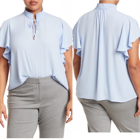 Monaco228's tweet photo. So good I had to share! Check out all the items I'm loving on @Poshmarkapp from @tainageek1 @ReneeMa23008172 #poshmark #fashion #style #shopmycloset #habit #madewell #ttahari: https://t.co/OFKI80VVsU https://t.co/l5EjLDMbxK