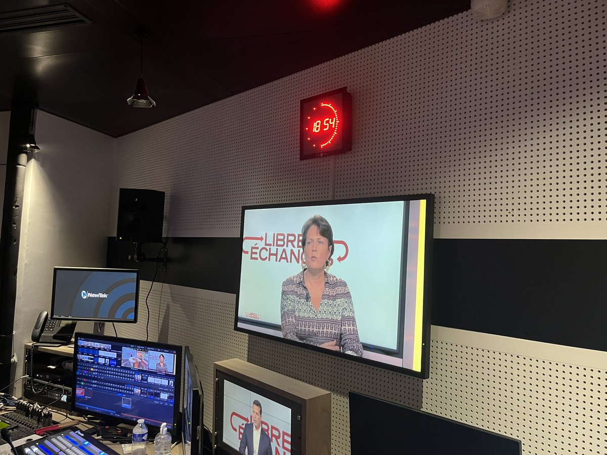 annegindt's tweet photo. Vendredi prochain à 18h sur @publicsenat, @VBedague sera la première invitée de la nouvelle émission de David Jacquot #LibresEchanges https://t.co/MWaiDo025h
