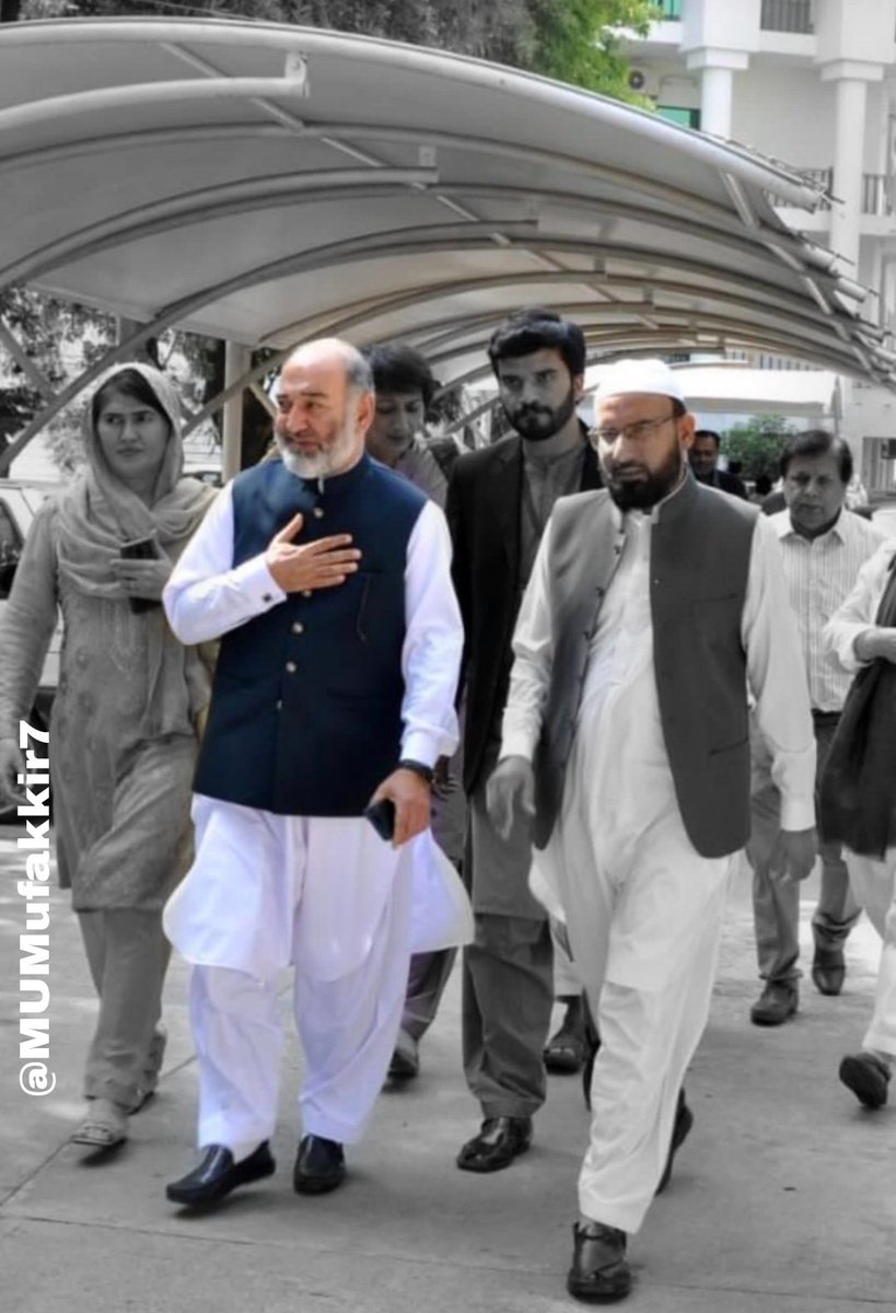 JTvOffcial's tweet image. سینیٹ میں اسلام کا محافظ سینیٹر مشتاق احمد خان کو جمہور ٹی وی کی جانب سے دل سے محبت بھرا سلام پیش کرتے ہیں۔ 
اور ہم ہر اسلامی کام میں مکمل تعاون کرینگے۔
@SenatorMushtaq