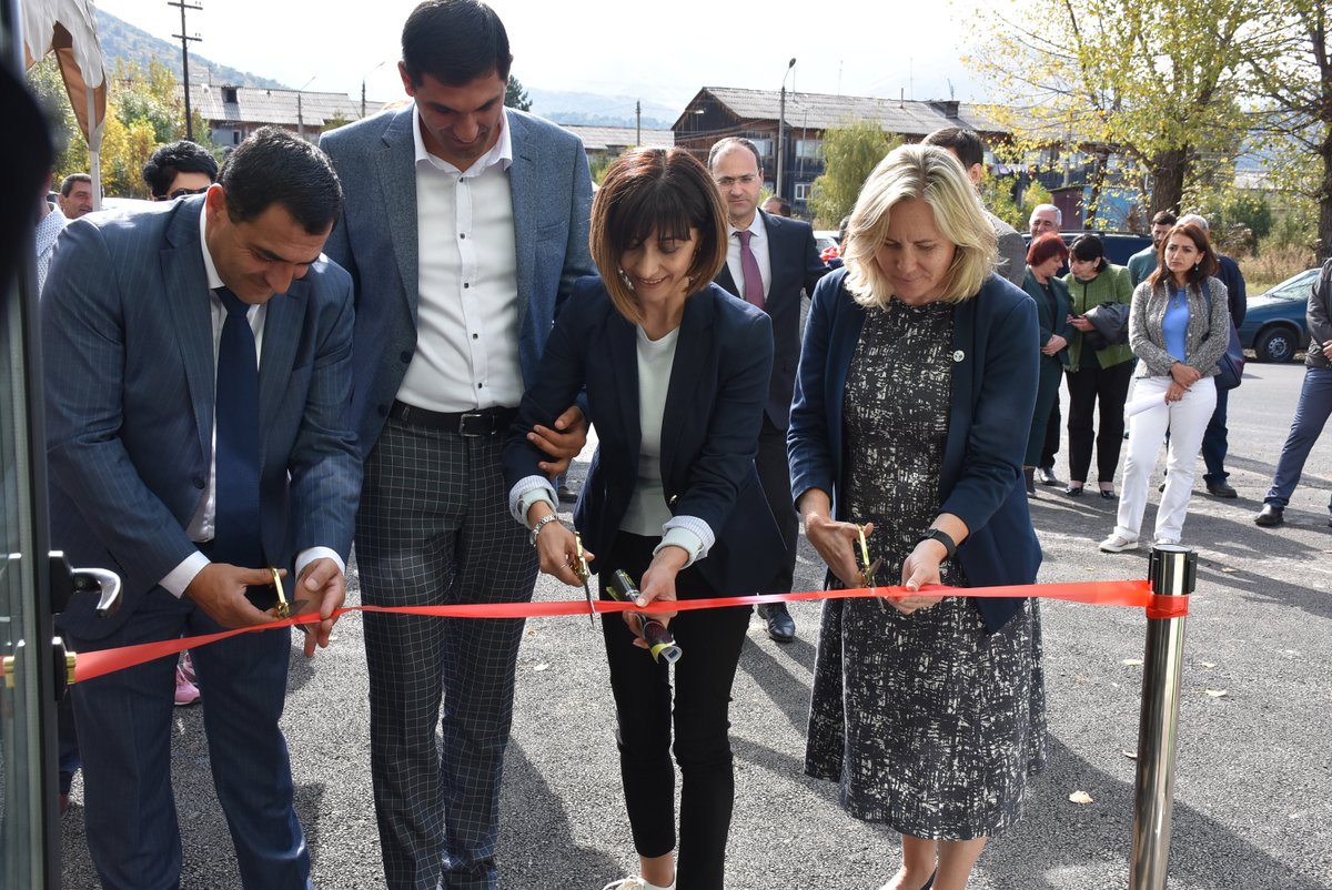 UNDPArmenia's tweet photo. #EUGAIA opened new center 4 legume production, collection & packaging in #Stepanavan, #Lori region 2 boost #green agriculture & enhance local added value, thx 2 generous funding of @EU_Armenia & #ADC. Project is implemented by @AustrianDev & @UNDPArmenia https://t.co/ZlywNpY3ae https://t.co/QrLqnzFC2F