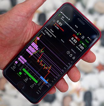 #mathewslcd：
Danske Bank downgraded its EUR/USD forecast, saying the greenback has yet to hit new highs and the trade shock in the euro zone is likely to linger, which will weaken EUR/USD.
Mathewslcd：mathewslcd.com