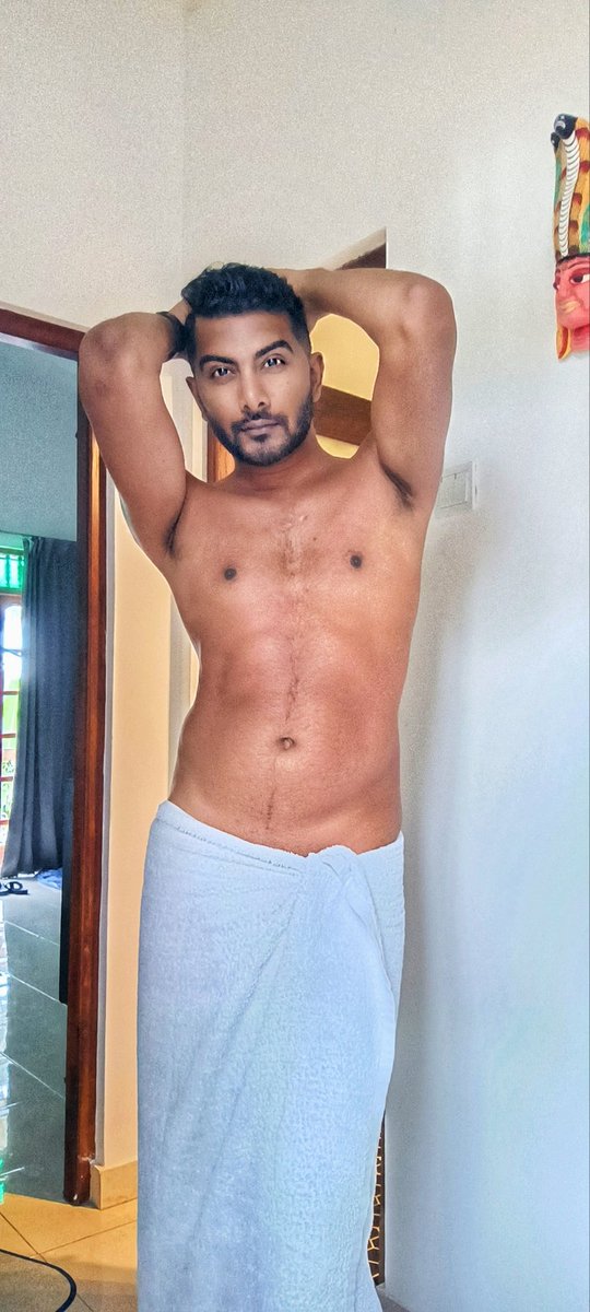 IamAgnar's tweet photo. After morning shower feels great....
I started going to the gym and now feel good about my body too....
#papichulo #Papito #Desiboys #desimen #FeelingGood #FeelingMyself #scruffy #scruffpapi #papi #LGBT #unicorn #sriLankan #srilanka https://t.co/nPhCa0AqHK