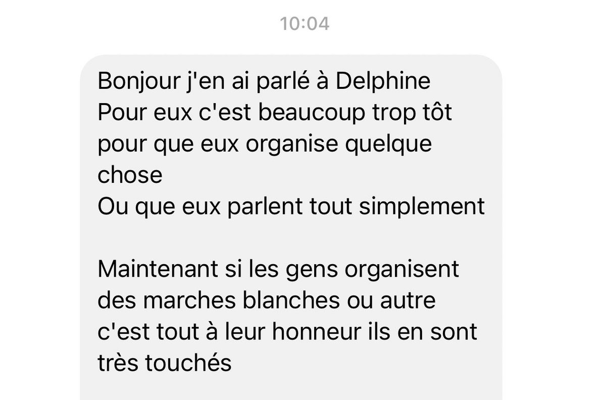 L’ami de la famille, (qui tient la cagnotte), me confirme que les parents de #LOLA ne sont pas du tout contre les hommages et rassemblement. Simplement eux ne veulent pas participer. 
Le maire (DVG) et les médias mentent. 
Comme ils ont fait pour Alban Gervaise.