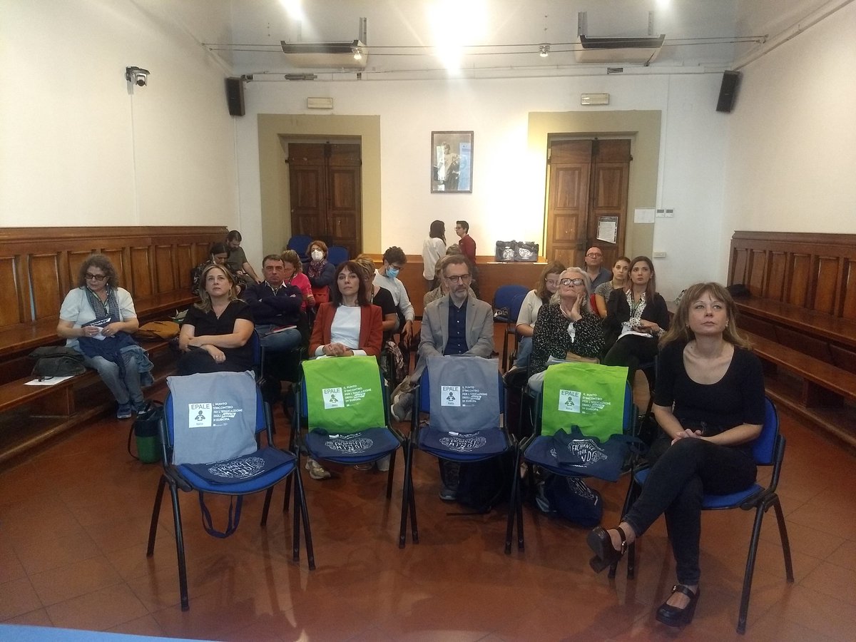 EPALE_IT's tweet photo. Today we are attending the Epale Community Conference from Florence!
And we are glad to have as audience #Erasmusplus projects on #Creativity started in 2020 #KA227 for a monitoring meeting.
@EPALE_EU #ImagineEPALE #culture #theatre #adultedu https://t.co/gLvcybDxBC