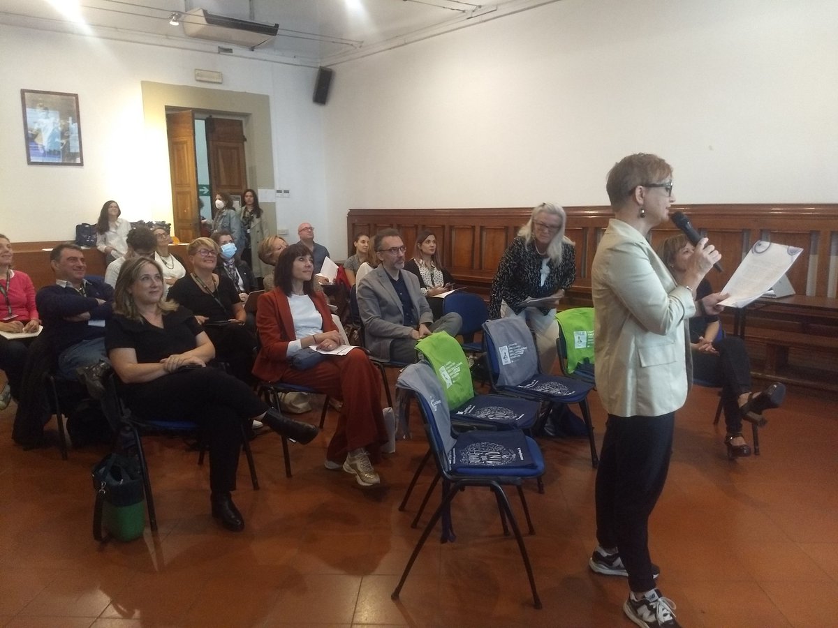 EPALE_IT's tweet photo. Today we are attending the Epale Community Conference from Florence!
And we are glad to have as audience #Erasmusplus projects on #Creativity started in 2020 #KA227 for a monitoring meeting.
@EPALE_EU #ImagineEPALE #culture #theatre #adultedu https://t.co/gLvcybDxBC