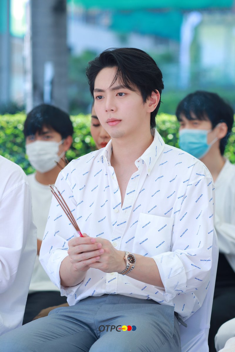 otpcnews's tweet photo. "อัพ-ภูมิพัฒน์" ร่วมงานบวงสรวงเปิดตัวซีรีส์เรื่องแรก “ค่อยๆรัก STEP BY STEP”

https://t.co/1EfWfoNkcj

#uppoompat #อัพภูมิพัฒน์
#DeeHubHouse #JustUp
#ค่อยๆรัก #StepByStep #บวงสรวงค่อยๆรัก https://t.co/hOvPJcZenO