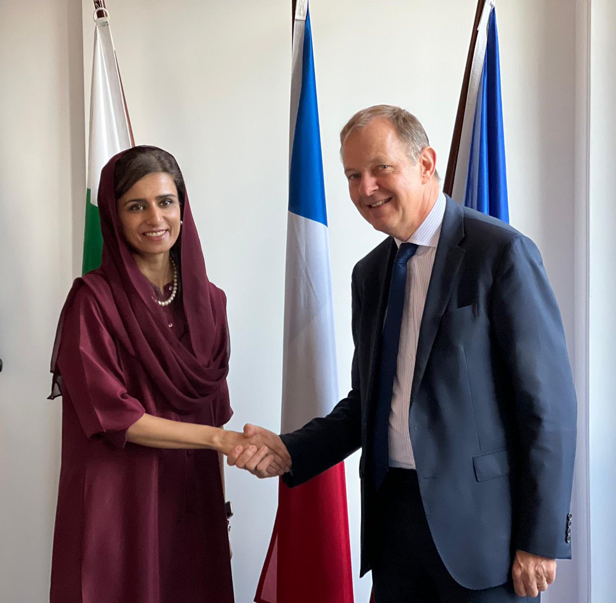 MoS @HinaRKhar met Mr. Thierry Pflimlin, President France-Pakistan Business Council at MEDEF International, who is also CEO TOTAL Global Services. Trade and commerce relations between the two countries as well as investment opportunities in Pakistan were discussed.