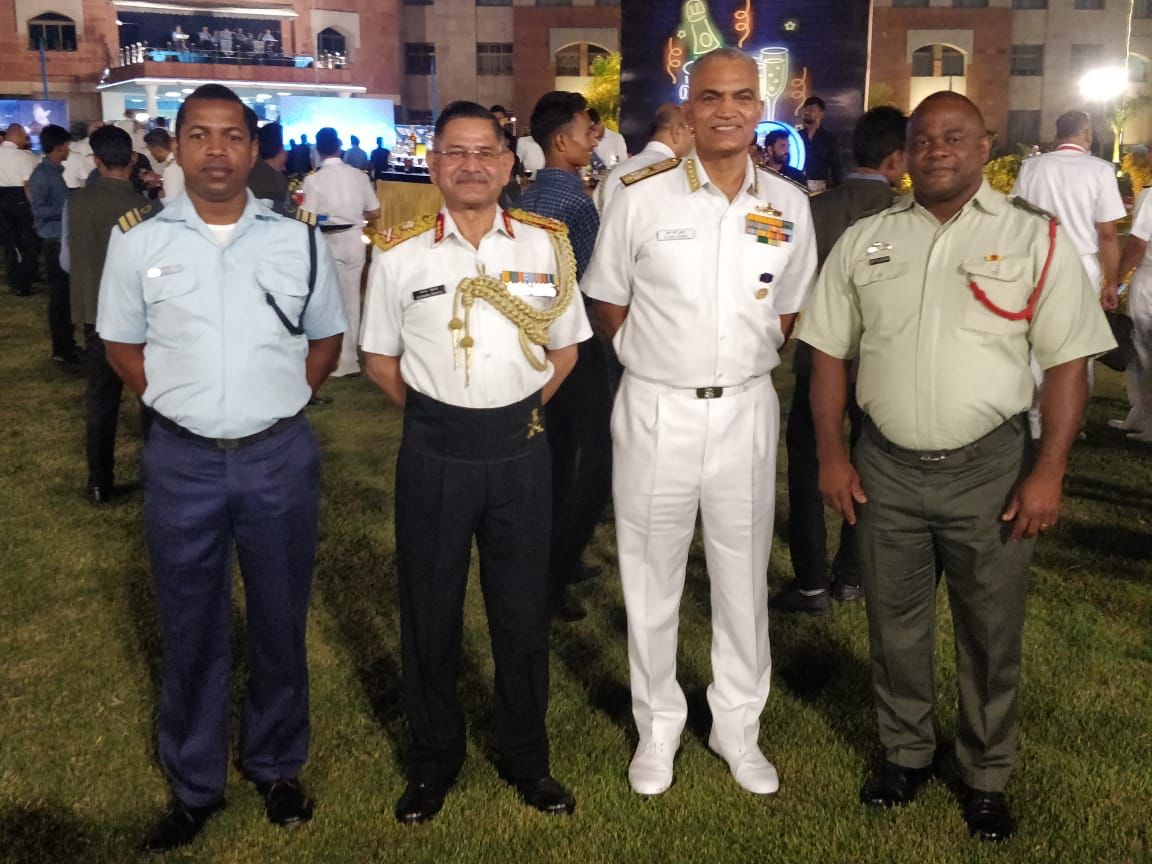 Seychelles Delegation with CNS and GOC-in-C Northern Command of India during DefExpo22 Gandhinagar. Both Indian Senior officers were Advisors to SDF during 2001-02. We are proud of our association and their achievements #SeychellesIndiaFriendship #BridgesOfFriendship #DefExpo2022