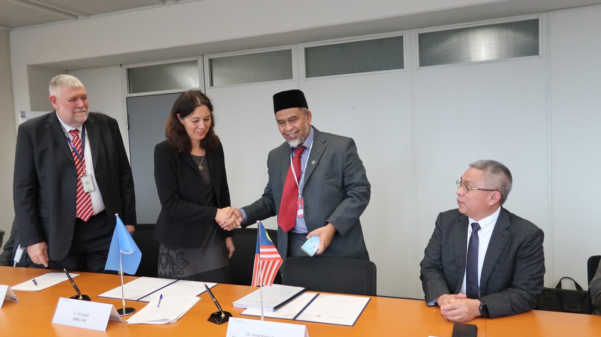 .@NuclearMalaysia and the IAEA have recently enhanced partnership to ensure the continuation of education and training on radiation protection and safety among countries in Asia and the Pacific. #IAEANS