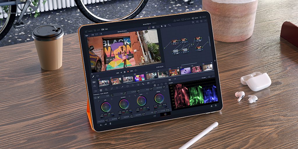 BMD_NewsFR's tweet photo. Découvrez DaVinci Resolve for iPad ! Des outils de montage et de correction colorimétrique professionnels, la collaboration multi-utilisateurs Blackmagic Cloud, la synchronisation avec Dropbox, les formats Blackmagic RAW, H.264, H.265 et ProRes, etc. Disponible au 4ème trimestre. https://t.co/9BYa5kKFRR