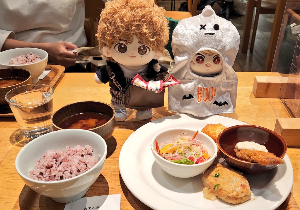 uuronn33's tweet photo. 昨日のアミ会🥳
食べてばっか。
後はお喋りね💕
で月末の学祭日曜だけなのでその前にDFESTA行こうかなぁ。
*⋆✈𓈒𓂂𓏸𓂃✈︎
またゆっくり遊びましょ❤︎
#FACTORYCafe
#無印カフェ https://t.co/64Wg3QGEV0