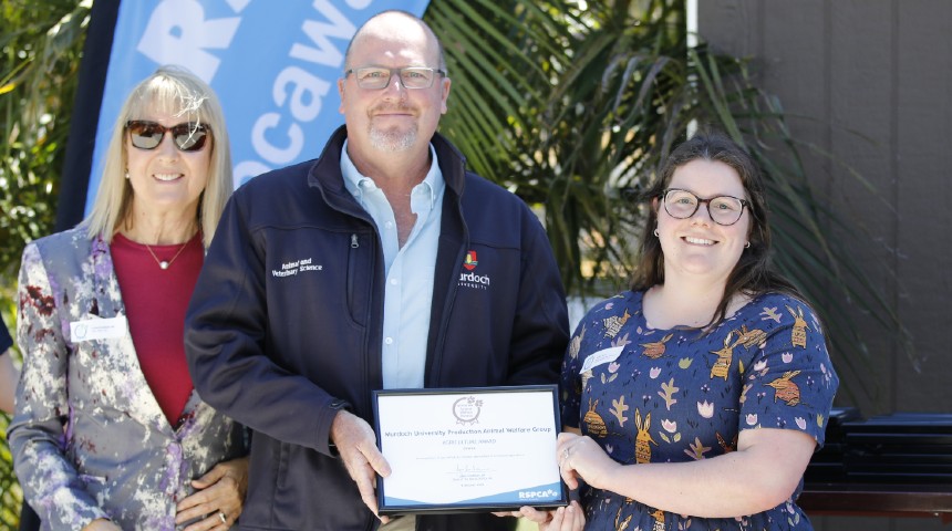MurdochUni's tweet photo. Congratulations to the Murdoch University Farm Animal Welfare team, who received the Agriculture Award at the recent @rspcawa Animal Welfare awards ceremony!

The team were recognised for advocating and improving farm animal welfare.

Learn more: https://t.co/39jcSVR7gk https://t.co/hJ53hyViSn