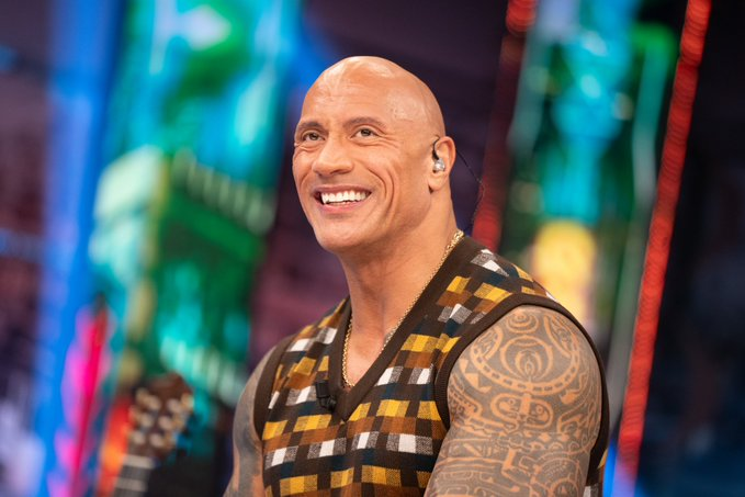 Dos30TV's tweet photo. La visita de @TheRock a @El_Hormiguero vuela como lo + visto del día con un 20% de cuota, 2.900.000 espectadores y 5.987.000 contactos únicos
#DwayneEH consigue el 3er mejor dato de temporada para #ElHormiguero
Sube al 25.1% comercialmente hablando
#QueVivaLaTele #Audiencias https://t.co/kMrxvBdYuC