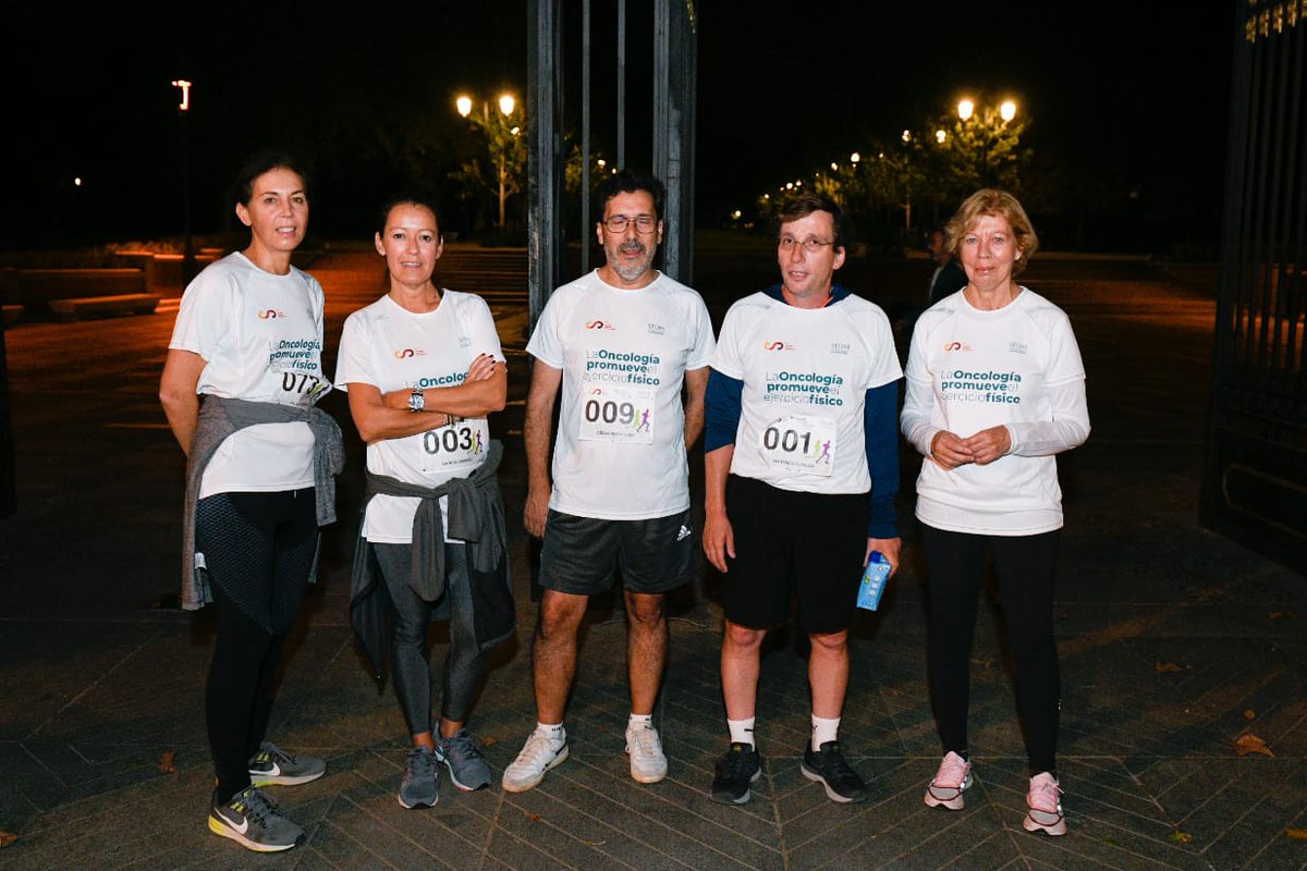 📸 Corriendo para promover el ejercicio físico como gran aliado antes, durante y después del cáncer. ¡Los oncólogos médicos están en forma! 🏃🏻‍♀️👏🏻💪🏻 #SEOM22