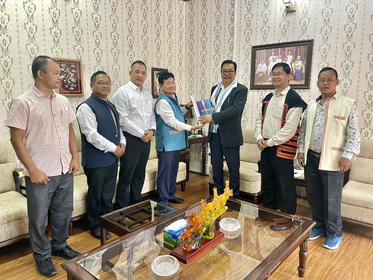 ChownaMeinBJP's tweet photo. Pleased to meet Executive Members of Indigenous Faith &amp; Cultural Society of Arunachal Pradesh headed by its President, Shri Katung Wahge.

I am glad to know that in the month of January 2023, they are going to organise Youth Conference of IFCSAP at Namsai. 

@MinOfCultureGoI https://t.co/m8FARBHHoB