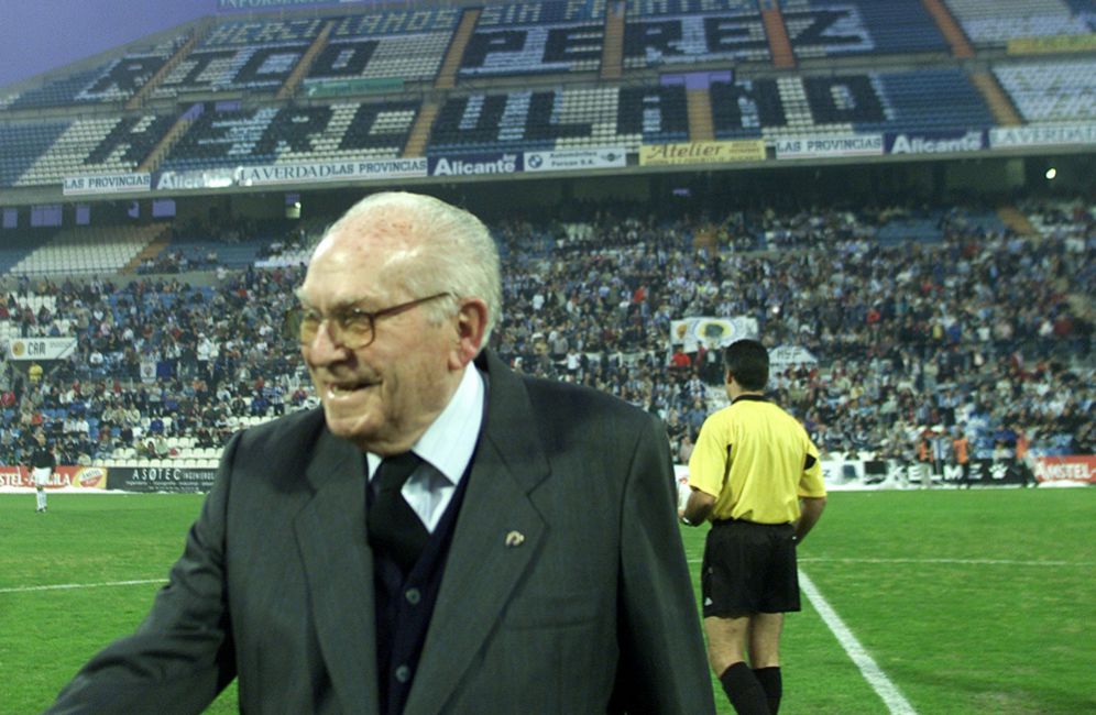 efemerideshcf's tweet photo. 💯   Hui complim 100 anys!
⚪️🔵 Matxo l'Hèrcules!
⬜️🟦 Visca Alacant!
💪 Llarga Vida! https://t.co/wb0W4u5qLp