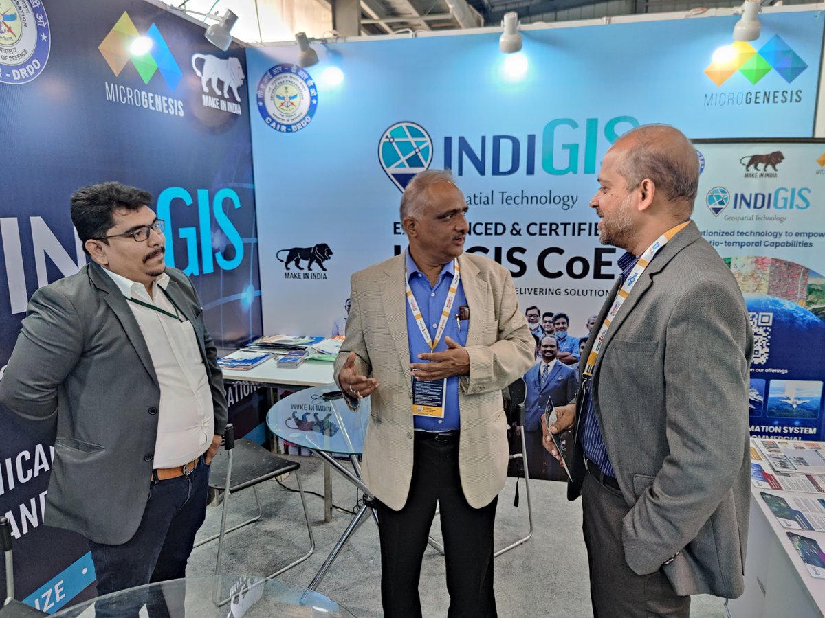 Mgtechsoft's tweet photo. Gautham Raj from RCI, meet our team at H&amp;S: 7S.4, HEC, Gandhinagar, Gujarat, and discussed the outcomes of #IndiGISTechnology.

#DefenceExpo #PathToPride #IndiGIS #MGenatDefExpo2022 #MakeInIndia #IndiGISTechnology https://t.co/RjpPN3TNxN