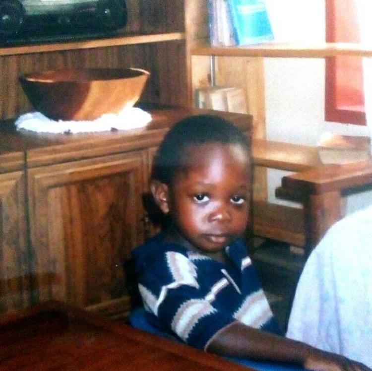 yaronafm's tweet photo. It's picture day on #ReDaa!! Share your baby picture with us! 👶🏽👶🏿 Look how cute @lebowaLBmoroen , @NdeepsDaFire & @thabomhapha were as boLittle ngwana.
#throwbackpicturechallenge
#tbt
#ThrowbackThursday https://t.co/gFdG1Z5jBm