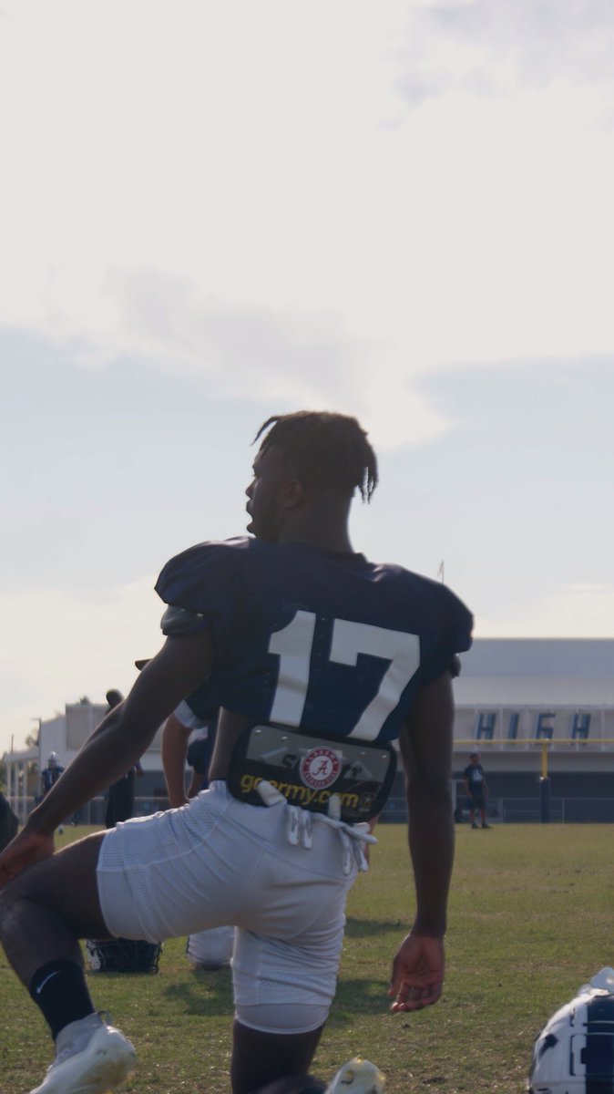 SemaJ_Baber's tweet photo. time is ticking…#gogondos Senior Night Friday 10/21 https://t.co/AnyScUNF8a