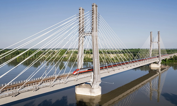 SaveATrain's tweet photo. Non stop building - https://t.co/NJeUtd6lyQ #fsgroup #trains #trenitala #railbridge #bridge #trainbridge #development #river https://t.co/8MiuXPrUHs