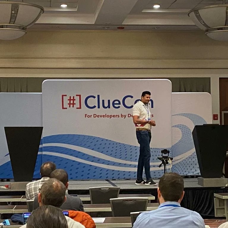 Inextrix's tweet photo. A very fruitful day for us at #cluecon2022 😄. Our co-founder @arpitrmodi spread light on "Build Telecom Business with OpenSource Platform" &amp; conducted 'ASTPP MEET UP' over there.
.
Thanks to the whole team of @freeswitch &amp; @SignalWire for their great support.
.
#cluecon2022 https://t.co/pPjqWTLRZS