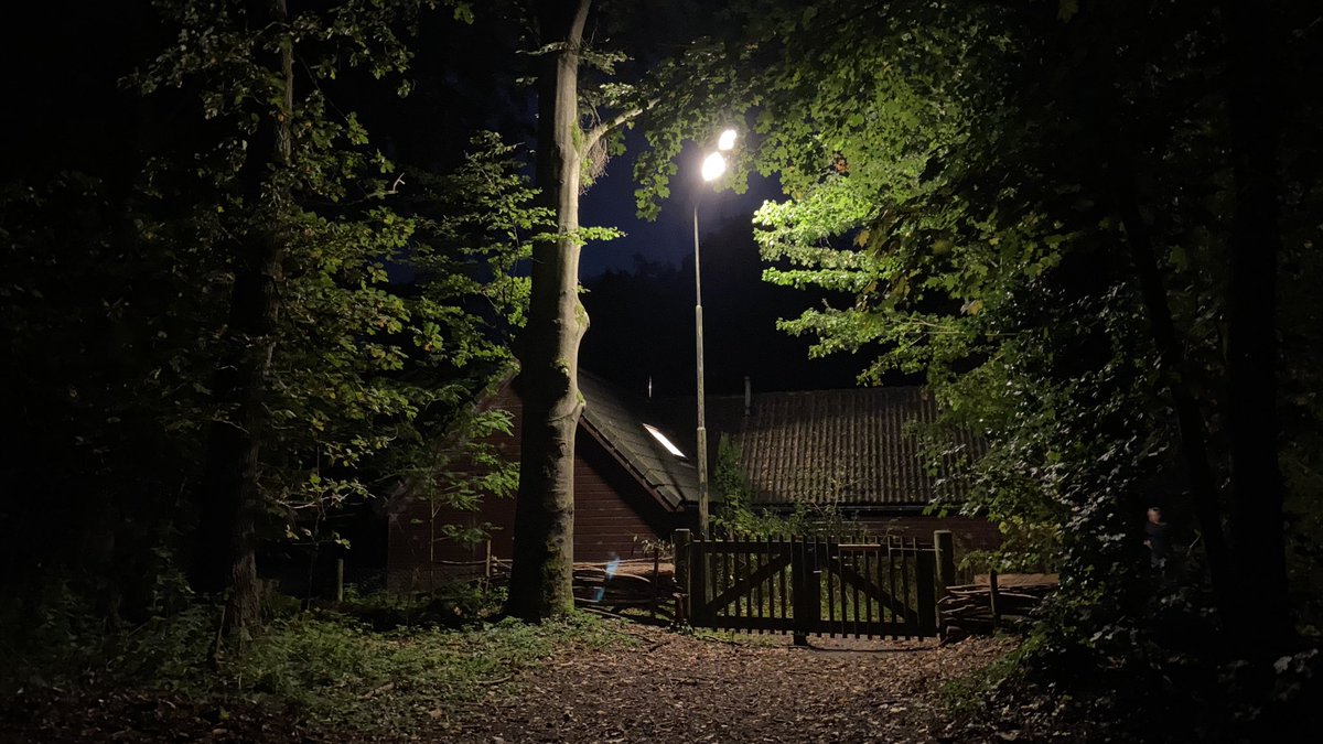 mveldhuis76's tweet photo. Gisteravond een lezing/presentatie gegeven en prachtig gesprek gehad met bevlogen leden @IVNGelderland afdeling NW-Veluwe. #veluwe #grondwater #waterkringloop #klimaat #waterbalans #beken #bouwenmetnatuur #watervraag #biodiversiteit #omdenken @ValleienVeluwe https://t.co/LH1B18mBbw