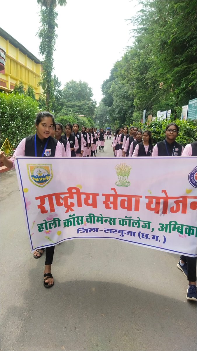 Fit India freedom run programme carried out by the NSS volunteers of Holi Cross Women's College,  an NSS unit of St Gahira Guru Vishwavidyalaya, Saraguja,Ambikapur ,Chhattisgarh
<a href="/PMOIndia/">PMO India</a> 
@nssrdB 
<a href="/NssChhattisgarh/">NSS CHHATTISGARH</a>