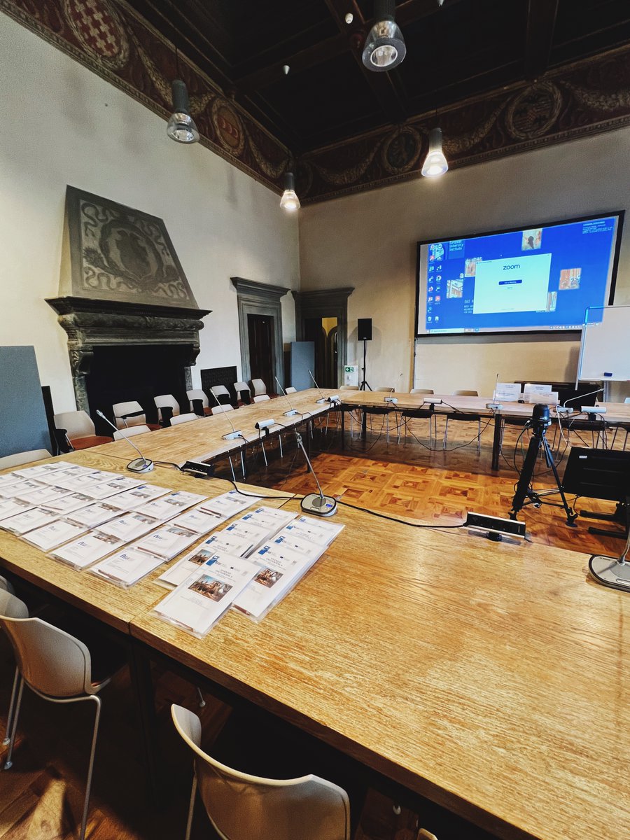 splendidencoun1's tweet photo. Splendid Encounters X finished in the blink of an eye. And what a conference it was! Once again, thanks to everyone for the interesting papers and stimulating discussions 🤗 And a special thank you to @EUI_History @DIHWG_EUI and prof. Giancarlo Casale for hosting us! https://t.co/BqMBI6qjQR