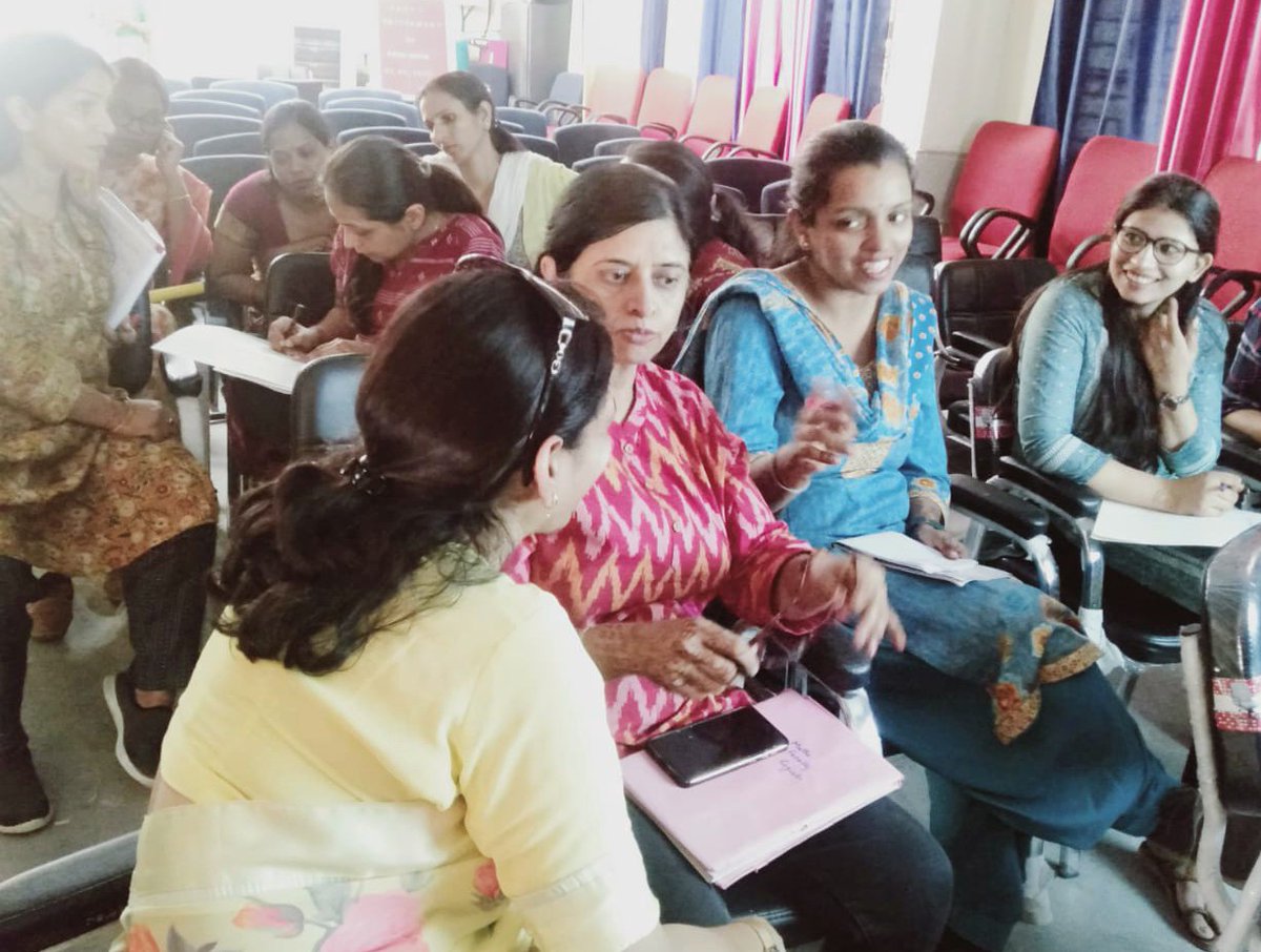 choudhry_anu's tweet photo. "Teamwork makes the dreams work."
Teachers of GPDSKV Fatehpur Beri are beaming with ideas, actively engaged in regular Academic Resource Meetings- 'How can we make our children feel Safe in the classrooms'.
@Dir_Education
@gupta_iitdelhi 
@PbpandeyB
@STIReducation 
@vats_neel https://t.co/AEIdj1HwaC
