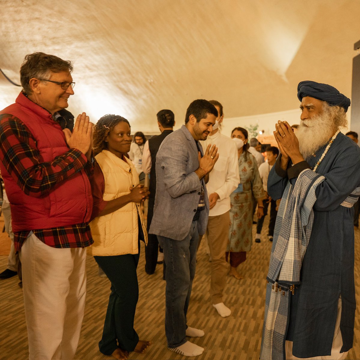 SadhguruJV's tweet photo. Wonderful interacting with over 100 leaders from different walks of life at Isha Institute of Inner Sciences, in order to take the necessary steps toward outreach activity, supportive of nature and all life on our planet. - Sg

#ConsciousPlanet #SaveSoil
@IshaUSA @cpsavesoil https://t.co/Z67Gubs0Xx