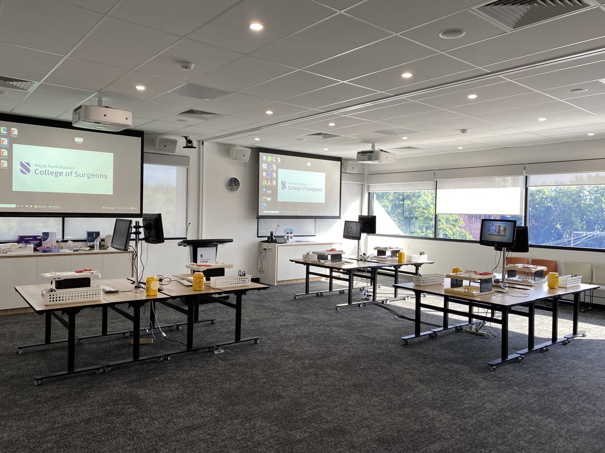 simulacurum's tweet photo. Technical skills training session set-up and ready to go, can’t wait to see how well these students do! https://t.co/hktGlaDDgZ
