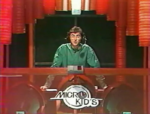 insertcoinFR's tweet photo. Pour rebondir sur le dernier tweet, pour moi, la meilleure émission TV sur le jeu vidéo sera toujours #MicroKids qui avait tout et qui m'a laissé d'excellents souvenirs. Une vraie madeleine de Proust. Merci @JMBlottiere_RTC 😊 https://t.co/Po1CZQ47NO