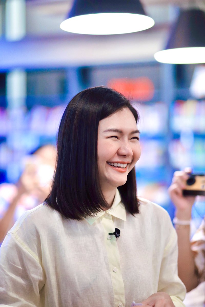 dinmydream's tweet photo. ต้องน่ารักขนาดไหนกันนะ จนคุณพี่ที่สัมภาษณ์ถึงกับพูดว่า จะขอมารอน้องน้ำที่พรรคด้วย พี่เค้าชมลูกสาวเราไม่หยุดเลยค่ะ พี่น้ำน่ารักจริงๆน้าาา ☺️ @j_sindhuprai 

#จิราพรสินธุไพร https://t.co/fwavb3C6nI