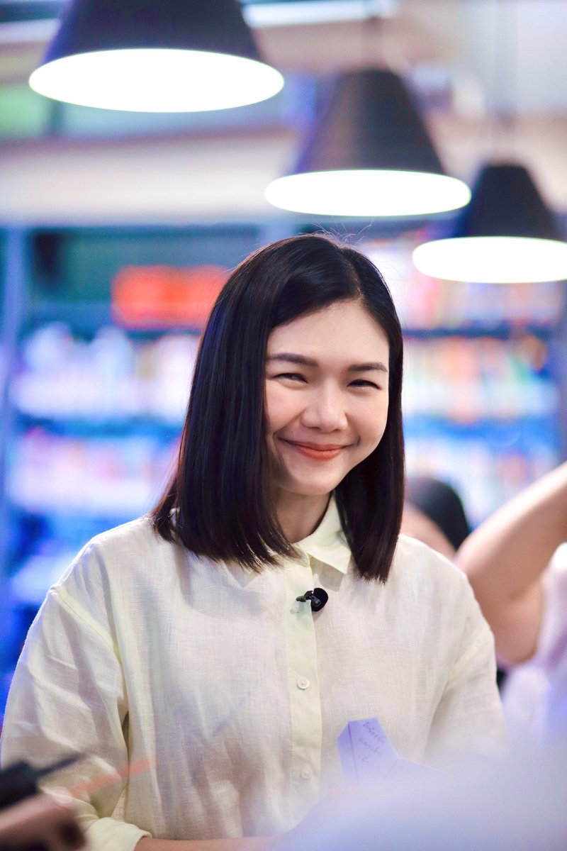dinmydream's tweet photo. ต้องน่ารักขนาดไหนกันนะ จนคุณพี่ที่สัมภาษณ์ถึงกับพูดว่า จะขอมารอน้องน้ำที่พรรคด้วย พี่เค้าชมลูกสาวเราไม่หยุดเลยค่ะ พี่น้ำน่ารักจริงๆน้าาา ☺️ @j_sindhuprai 

#จิราพรสินธุไพร https://t.co/fwavb3C6nI