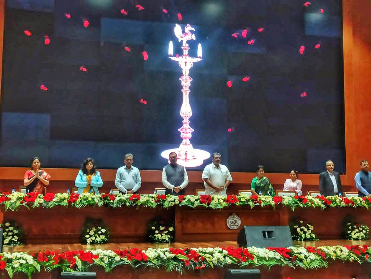 startup_odisha's tweet photo. Glimpses of "Shakti Awards - Shakti ru Samruddhi" in association with CII, IWNOdisha, @startup_odisha
 @MsmeDepartment Which recognizes &amp; acknowledges the invincible entrepreneurial potential of women change-makers of the state. 
#startupodisha #womenentrepreneurs #MissionShakti https://t.co/hHpuSeiq1e