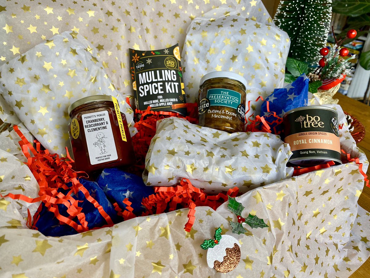 I’ve revealed four of the gorgeous products going into the Fabulous Food Finds Festive Tasting Box… 
Cranberry Sauce <a href="/PuckettsPickles/">Puckett's Pickles</a> Royal Cinnamon <a href="/botreeuk/">BoTree Seasonings</a> 
Mulled Spice Kit <a href="/SpiceKitchenUK/">Spice Kitchen™</a> Boozy, Buttery Mincemeat <a href="/ThePresSociety/">The Preservation Society</a> 
Pre-order now at fabulousfoodfinds.co.uk/Tasting-box